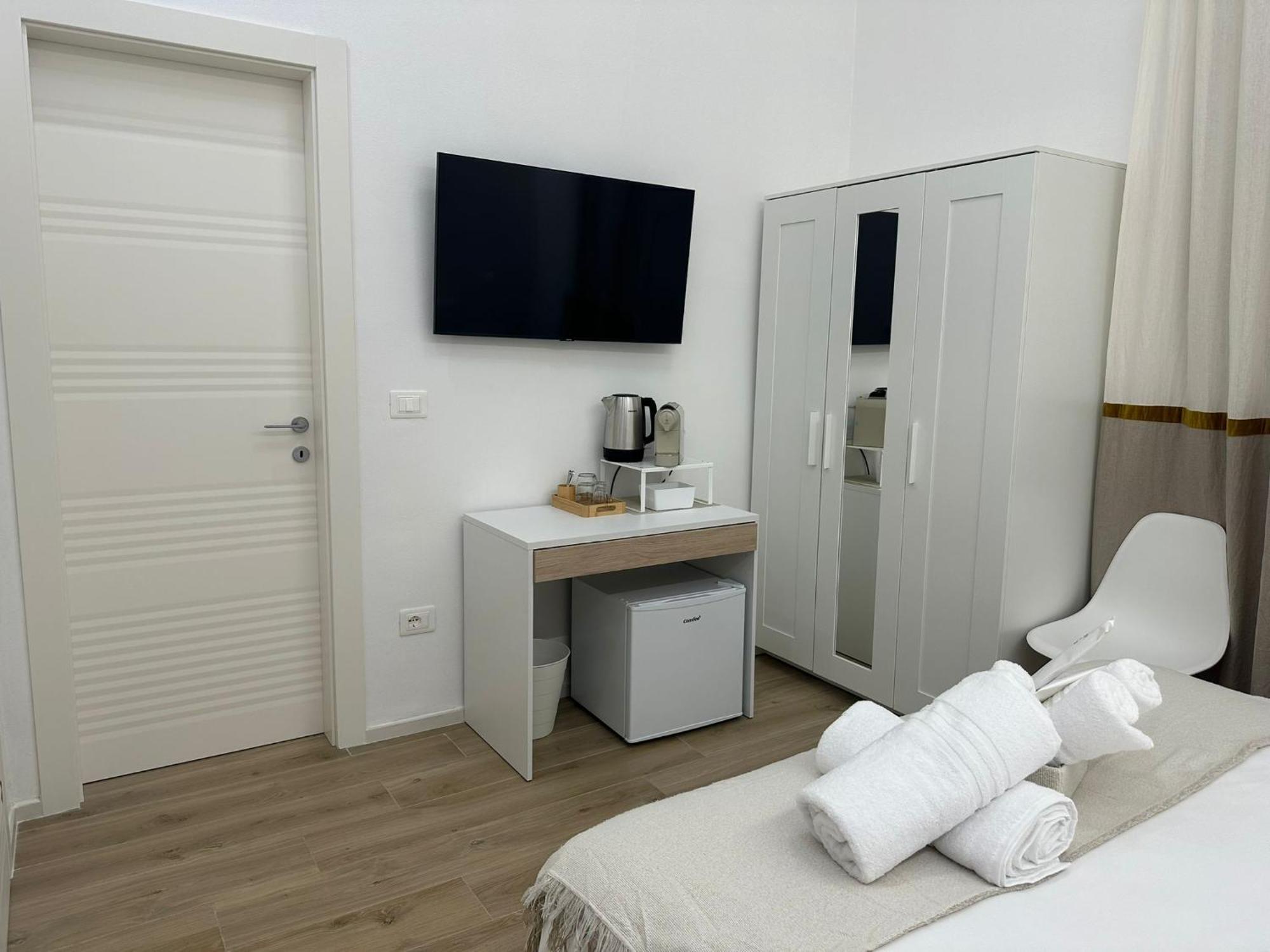 Center Rooms Специя Екстериор снимка
