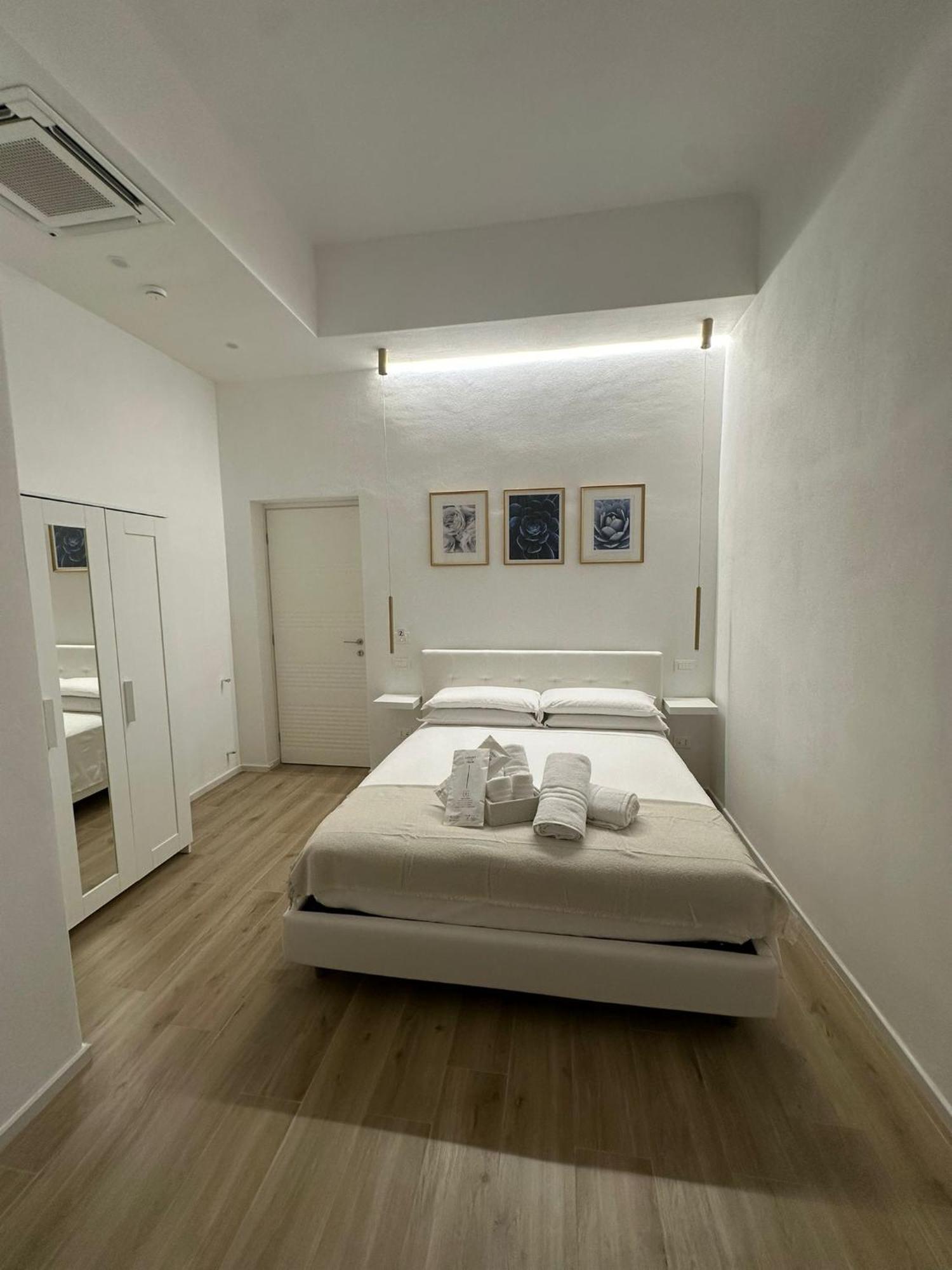 Center Rooms Специя Екстериор снимка